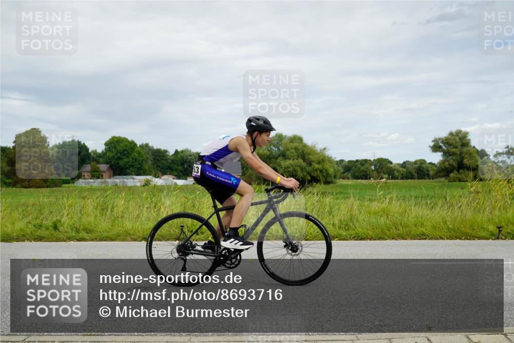 31.08.2025 - Elbe Triathlon Hamburg Michael Burmester http://msf.ph/oto/8693716 31.08.2025 12:35:28 Radfahren 1646, 1653, 1664 meine-sportfotos.de