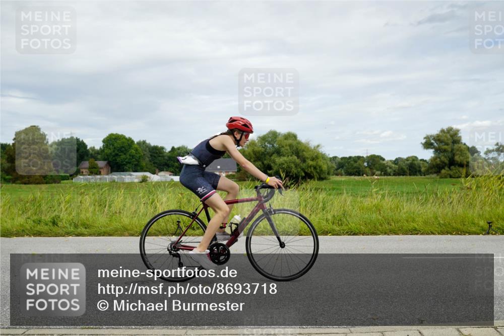 31.08.2025 - Elbe Triathlon Hamburg Michael Burmester http://msf.ph/oto/8693718 31.08.2025 12:35:34 Radfahren 1646, 1664 meine-sportfotos.de