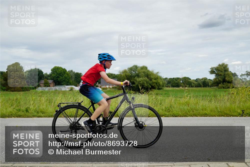 31.08.2025 - Elbe Triathlon Hamburg Michael Burmester http://msf.ph/oto/8693728 31.08.2025 12:38:17 Radfahren 1638 meine-sportfotos.de