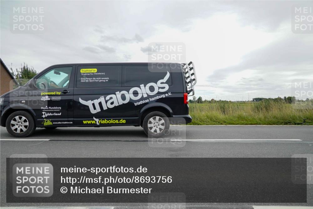 31.08.2025 - Elbe Triathlon Hamburg Michael Burmester http://msf.ph/oto/8693756 31.08.2025 13:55:47 Radfahren  meine-sportfotos.de