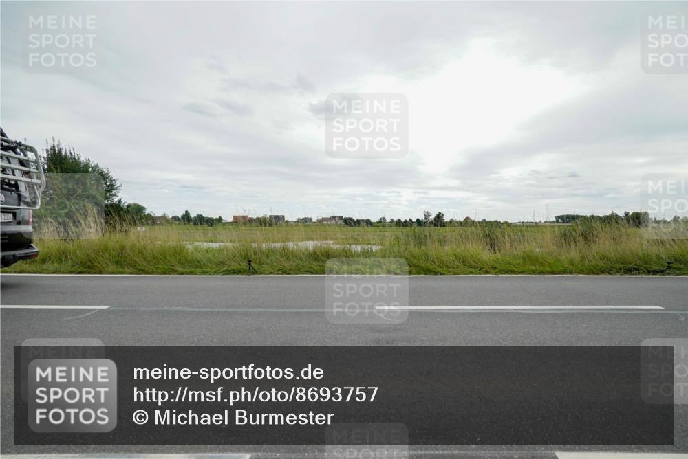 31.08.2025 - Elbe Triathlon Hamburg Michael Burmester http://msf.ph/oto/8693757 31.08.2025 13:55:48 Radfahren  meine-sportfotos.de