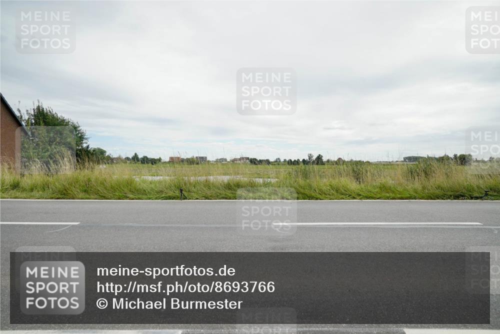 31.08.2025 - Elbe Triathlon Hamburg Michael Burmester http://msf.ph/oto/8693766 31.08.2025 14:06:19 Radfahren  meine-sportfotos.de