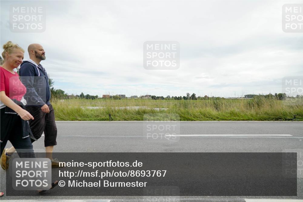 31.08.2025 - Elbe Triathlon Hamburg Michael Burmester http://msf.ph/oto/8693767 31.08.2025 14:06:24 Radfahren  meine-sportfotos.de