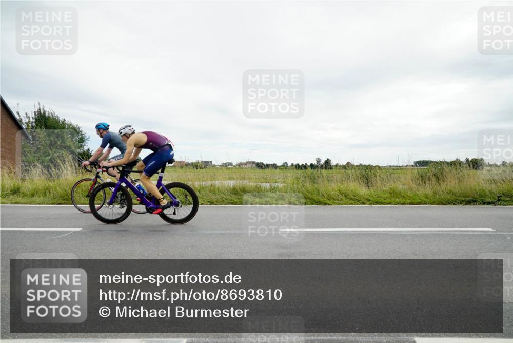 31.08.2025 - Elbe Triathlon Hamburg Michael Burmester http://msf.ph/oto/8693810 31.08.2025 14:09:08 Radfahren 156 meine-sportfotos.de