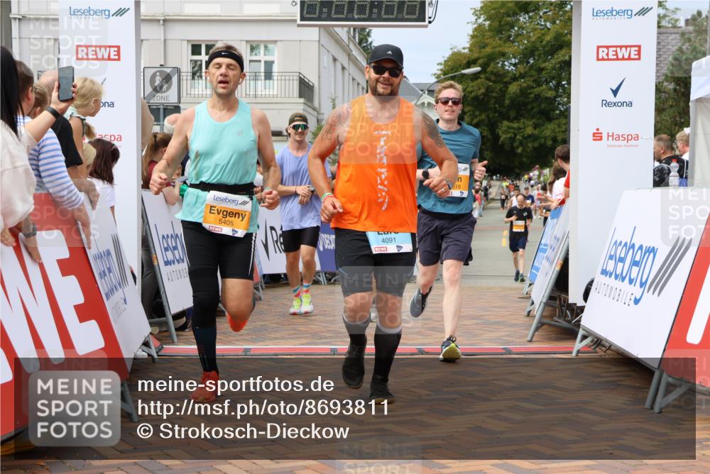 31.08.2025 - 21. Blankeneser Heldenlauf Strokosch-Dieckow http://msf.ph/oto/8693811 31.08.2025 12:36:11 Ziel 5405, 5159, 5158, 5318, 4383, 4091 meine-sportfotos.de