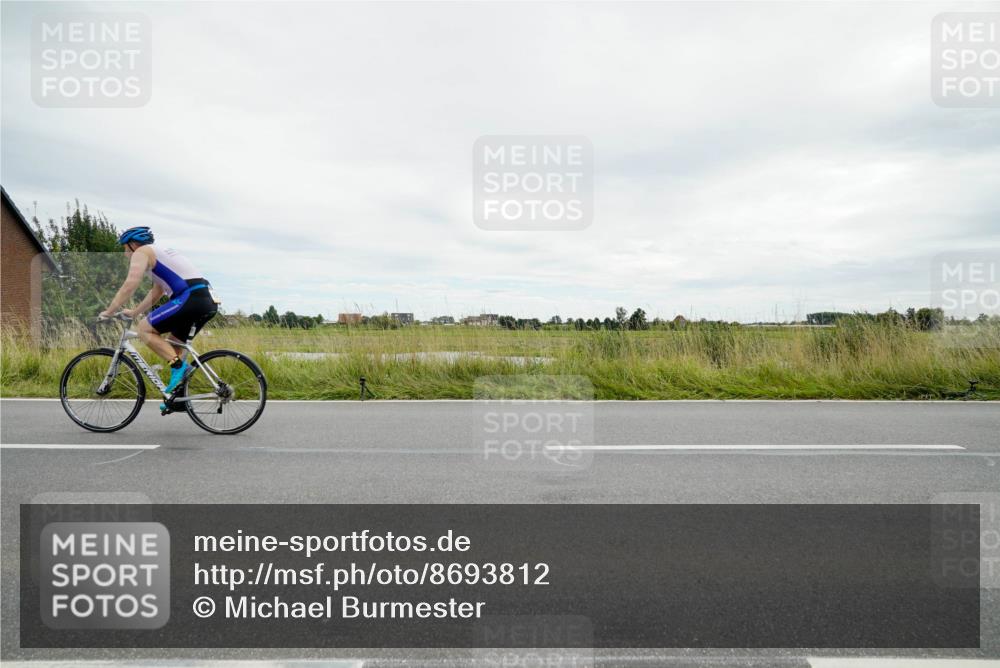 31.08.2025 - Elbe Triathlon Hamburg Michael Burmester http://msf.ph/oto/8693812 31.08.2025 14:09:10 Radfahren 156 meine-sportfotos.de