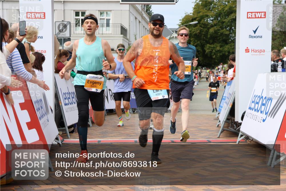 31.08.2025 - 21. Blankeneser Heldenlauf Strokosch-Dieckow http://msf.ph/oto/8693818 31.08.2025 12:36:11 Ziel 5405, 5159, 5158, 5318, 4383, 4091 meine-sportfotos.de