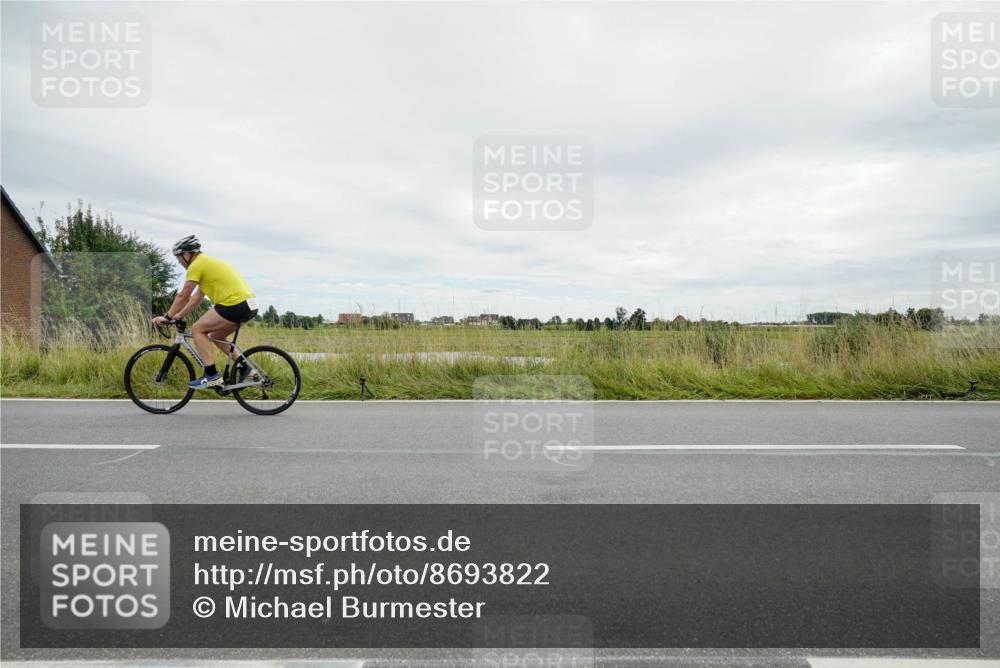 31.08.2025 - Elbe Triathlon Hamburg Michael Burmester http://msf.ph/oto/8693822 31.08.2025 14:09:44 Radfahren 136 meine-sportfotos.de