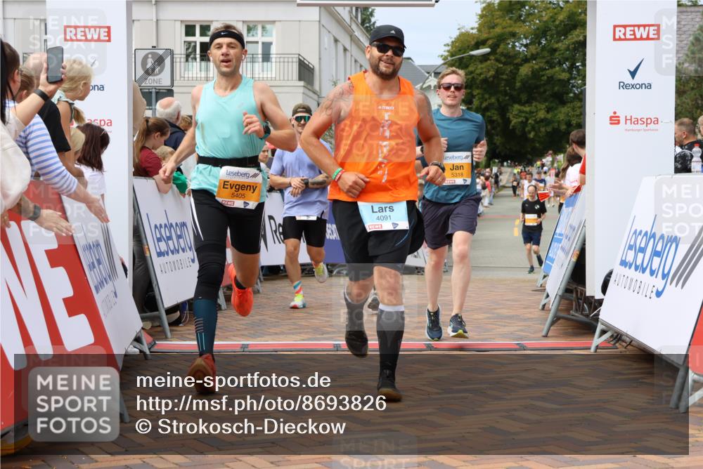 31.08.2025 - 21. Blankeneser Heldenlauf Strokosch-Dieckow http://msf.ph/oto/8693826 31.08.2025 12:36:11 Ziel 5405, 5159, 5158, 5318, 4383, 4091 meine-sportfotos.de