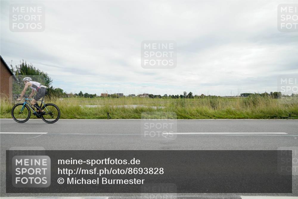 31.08.2025 - Elbe Triathlon Hamburg Michael Burmester http://msf.ph/oto/8693828 31.08.2025 14:10:12 Radfahren 139, 162 meine-sportfotos.de