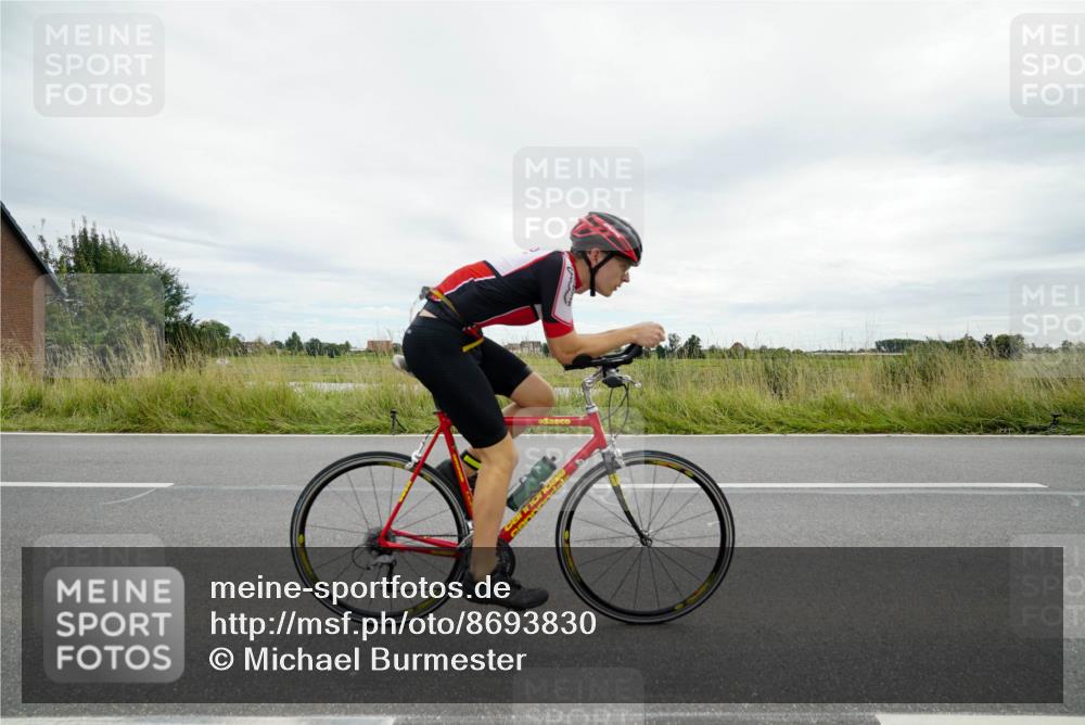 31.08.2025 - Elbe Triathlon Hamburg Michael Burmester http://msf.ph/oto/8693830 31.08.2025 14:10:16 Radfahren 127, 139, 162 meine-sportfotos.de