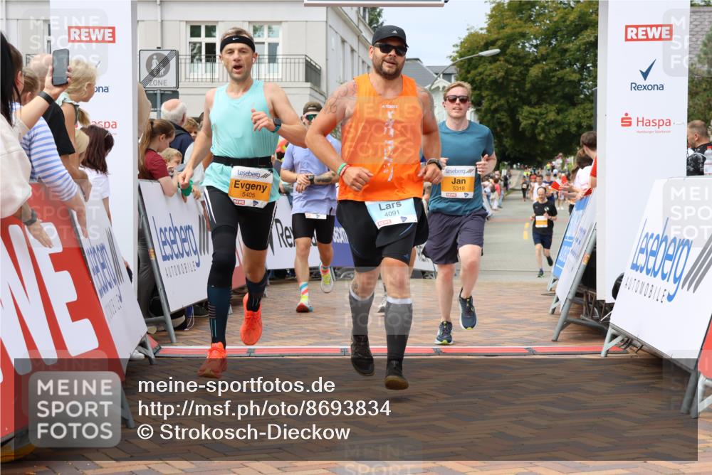 31.08.2025 - 21. Blankeneser Heldenlauf Strokosch-Dieckow http://msf.ph/oto/8693834 31.08.2025 12:36:11 Ziel 5405, 5159, 5158, 5318, 4383, 4091 meine-sportfotos.de