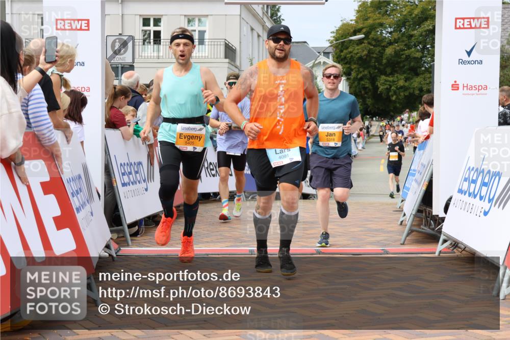 31.08.2025 - 21. Blankeneser Heldenlauf Strokosch-Dieckow http://msf.ph/oto/8693843 31.08.2025 12:36:11 Ziel 5405, 5159, 5158, 5318, 4383, 4091 meine-sportfotos.de