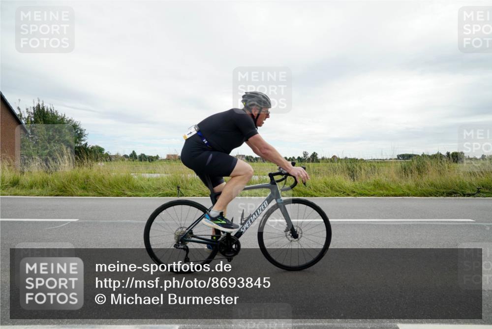 31.08.2025 - Elbe Triathlon Hamburg Michael Burmester http://msf.ph/oto/8693845 31.08.2025 14:10:43 Radfahren 134, 160 meine-sportfotos.de
