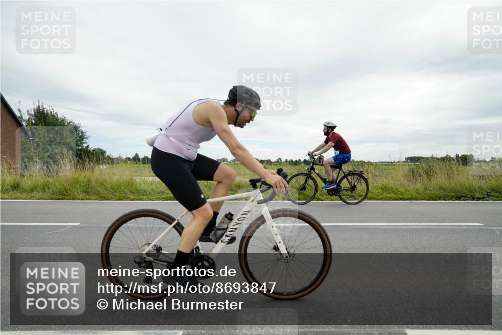 31.08.2025 - Elbe Triathlon Hamburg Michael Burmester http://msf.ph/oto/8693847 31.08.2025 14:10:52 Radfahren 132, 147, 160 meine-sportfotos.de