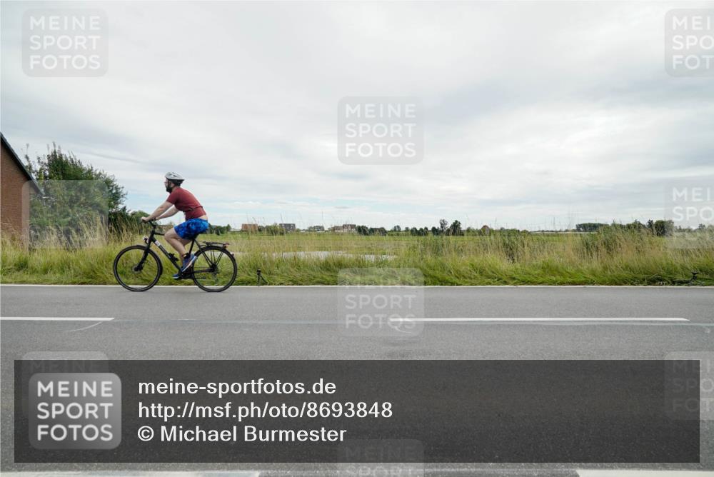 31.08.2025 - Elbe Triathlon Hamburg Michael Burmester http://msf.ph/oto/8693848 31.08.2025 14:10:53 Radfahren 132, 147 meine-sportfotos.de