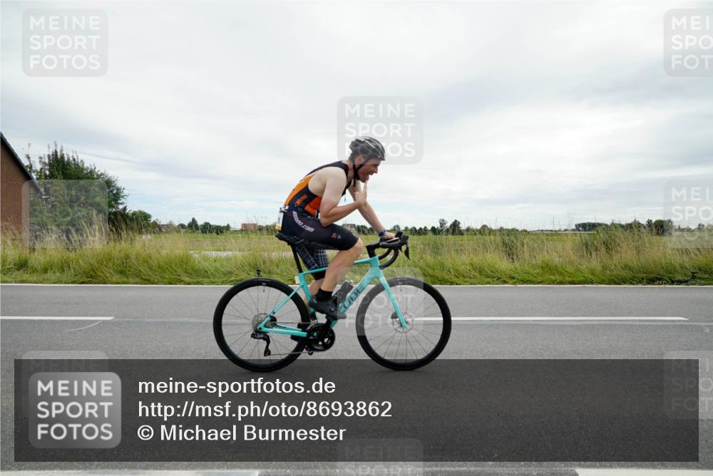 31.08.2025 - Elbe Triathlon Hamburg Michael Burmester http://msf.ph/oto/8693862 31.08.2025 14:11:29 Radfahren 129 meine-sportfotos.de