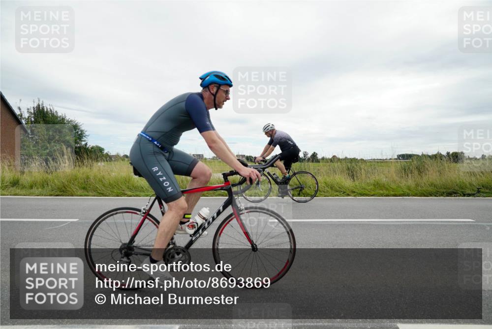 31.08.2025 - Elbe Triathlon Hamburg Michael Burmester http://msf.ph/oto/8693869 31.08.2025 14:11:48 Radfahren 163 meine-sportfotos.de