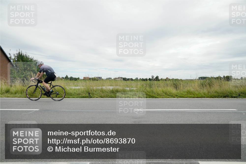 31.08.2025 - Elbe Triathlon Hamburg Michael Burmester http://msf.ph/oto/8693870 31.08.2025 14:11:49 Radfahren 150, 163 meine-sportfotos.de