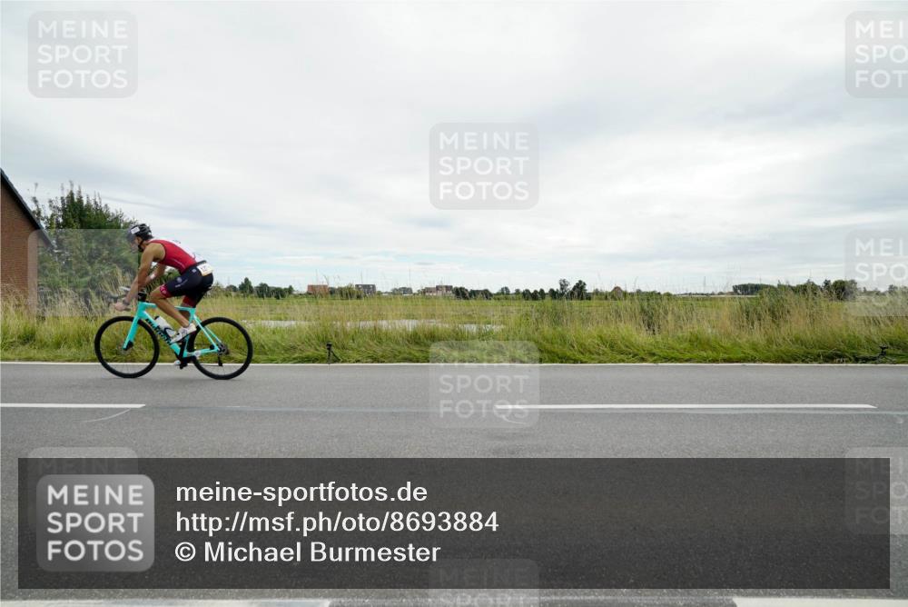 31.08.2025 - Elbe Triathlon Hamburg Michael Burmester http://msf.ph/oto/8693884 31.08.2025 14:12:21 Radfahren 125, 148, 152 meine-sportfotos.de