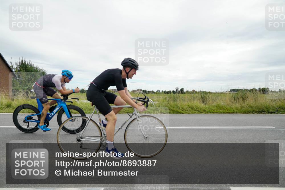 31.08.2025 - Elbe Triathlon Hamburg Michael Burmester http://msf.ph/oto/8693887 31.08.2025 14:12:25 Radfahren 125, 148, 152 meine-sportfotos.de