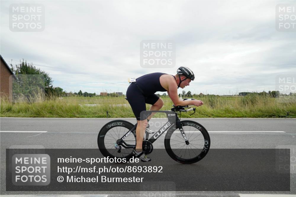 31.08.2025 - Elbe Triathlon Hamburg Michael Burmester http://msf.ph/oto/8693892 31.08.2025 14:12:40 Radfahren 130, 137, 140 meine-sportfotos.de
