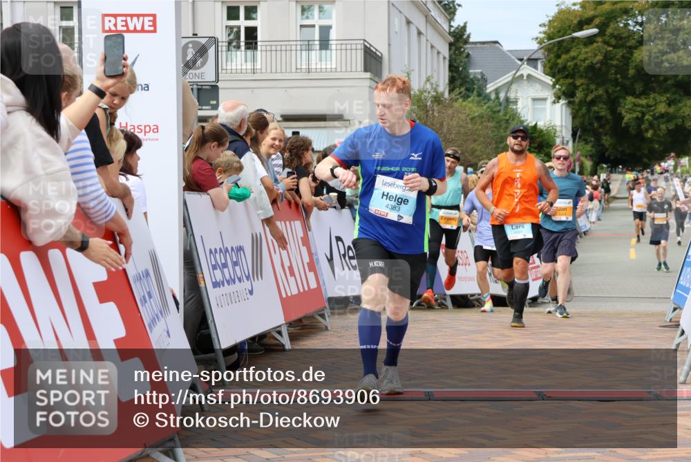 31.08.2025 - 21. Blankeneser Heldenlauf Strokosch-Dieckow http://msf.ph/oto/8693906 31.08.2025 12:36:08 Ziel 5405, 5514, 5159, 5318, 4383, 4091 meine-sportfotos.de