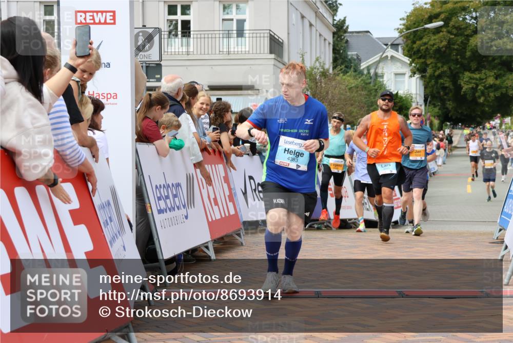 31.08.2025 - 21. Blankeneser Heldenlauf Strokosch-Dieckow http://msf.ph/oto/8693914 31.08.2025 12:36:08 Ziel 5405, 5514, 5159, 5318, 4383, 4091 meine-sportfotos.de