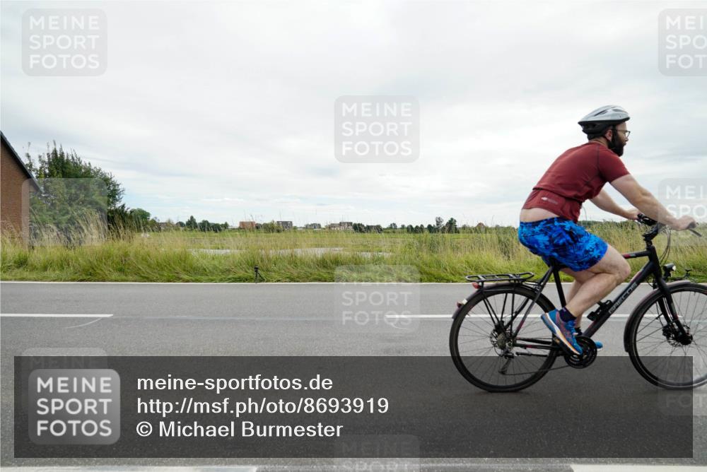 31.08.2025 - Elbe Triathlon Hamburg Michael Burmester http://msf.ph/oto/8693919 31.08.2025 14:13:54 Radfahren 126, 156 meine-sportfotos.de