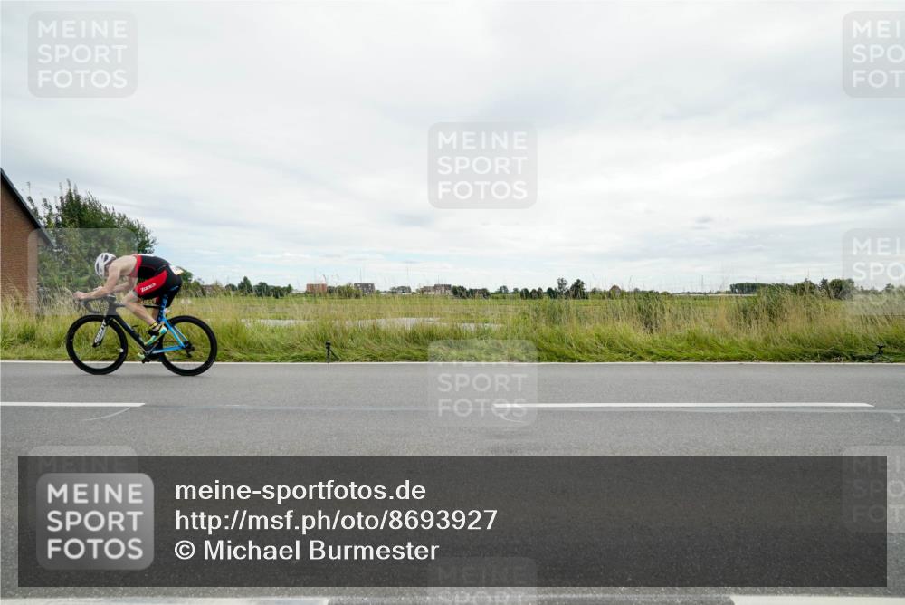 31.08.2025 - Elbe Triathlon Hamburg Michael Burmester http://msf.ph/oto/8693927 31.08.2025 14:14:09 Radfahren 142, 154 meine-sportfotos.de
