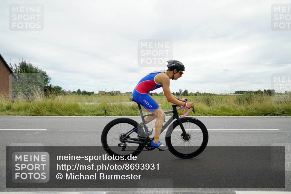 31.08.2025 - Elbe Triathlon Hamburg Michael Burmester http://msf.ph/oto/8693931 31.08.2025 14:14:20 Radfahren 153 meine-sportfotos.de