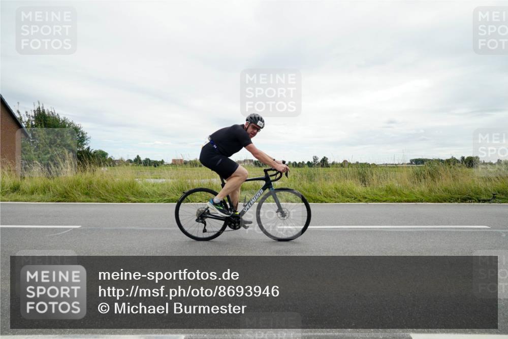 31.08.2025 - Elbe Triathlon Hamburg Michael Burmester http://msf.ph/oto/8693946 31.08.2025 14:14:55 Radfahren 127 meine-sportfotos.de