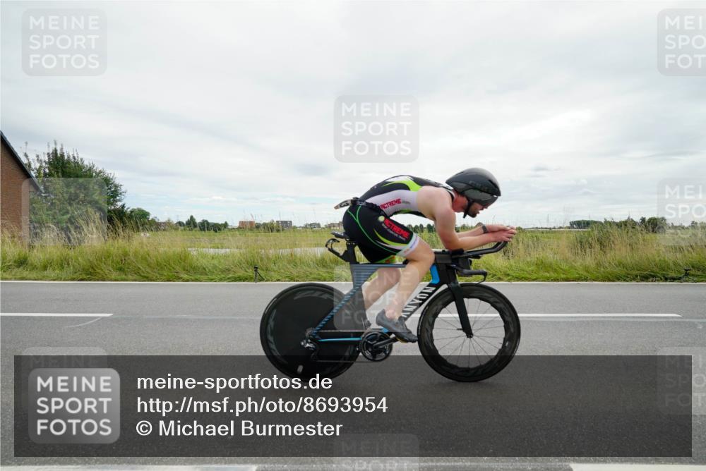 31.08.2025 - Elbe Triathlon Hamburg Michael Burmester http://msf.ph/oto/8693954 31.08.2025 14:15:18 Radfahren 136 meine-sportfotos.de