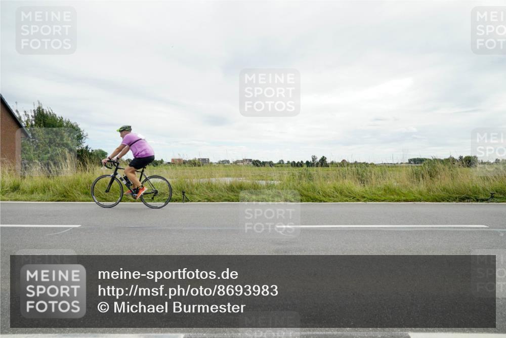 31.08.2025 - Elbe Triathlon Hamburg Michael Burmester http://msf.ph/oto/8693983 31.08.2025 14:16:33 Radfahren 150, 161 meine-sportfotos.de