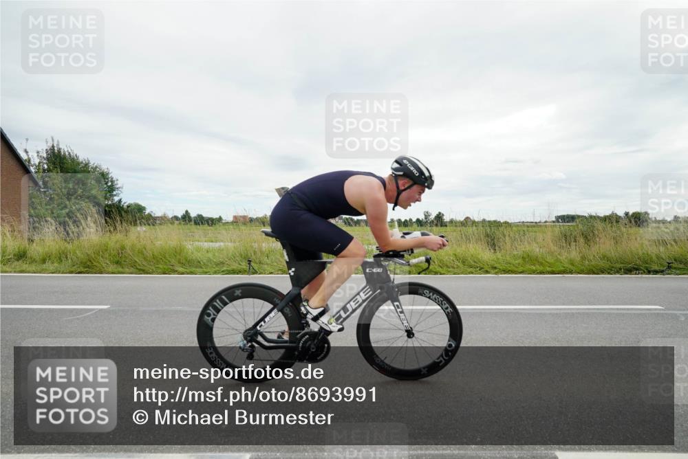 31.08.2025 - Elbe Triathlon Hamburg Michael Burmester http://msf.ph/oto/8693991 31.08.2025 14:16:55 Radfahren 141 meine-sportfotos.de