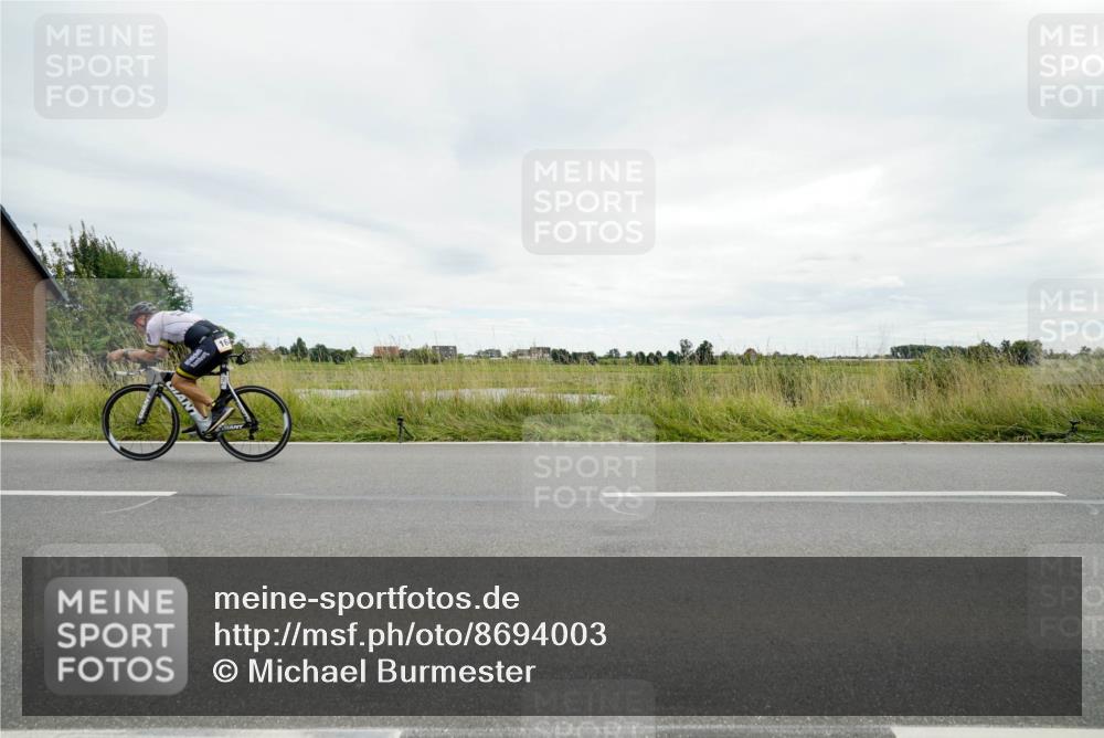 31.08.2025 - Elbe Triathlon Hamburg Michael Burmester http://msf.ph/oto/8694003 31.08.2025 14:17:25 Radfahren 125, 144 meine-sportfotos.de