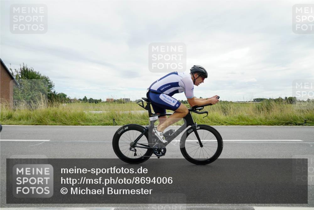 31.08.2025 - Elbe Triathlon Hamburg Michael Burmester http://msf.ph/oto/8694006 31.08.2025 14:17:36 Radfahren 140, 149 meine-sportfotos.de