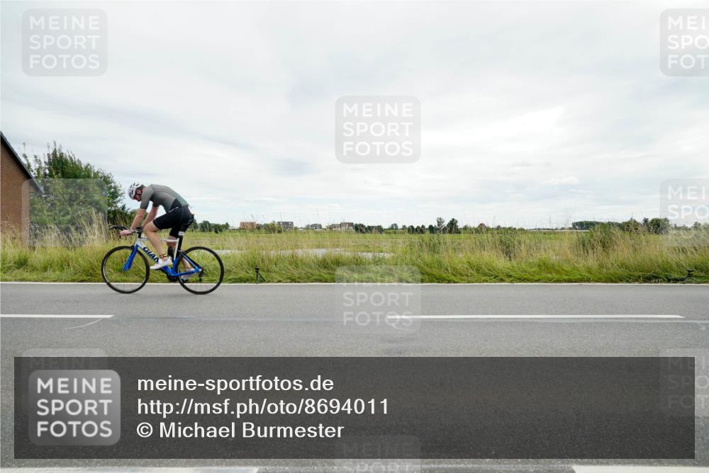 31.08.2025 - Elbe Triathlon Hamburg Michael Burmester http://msf.ph/oto/8694011 31.08.2025 14:17:39 Radfahren 149 meine-sportfotos.de