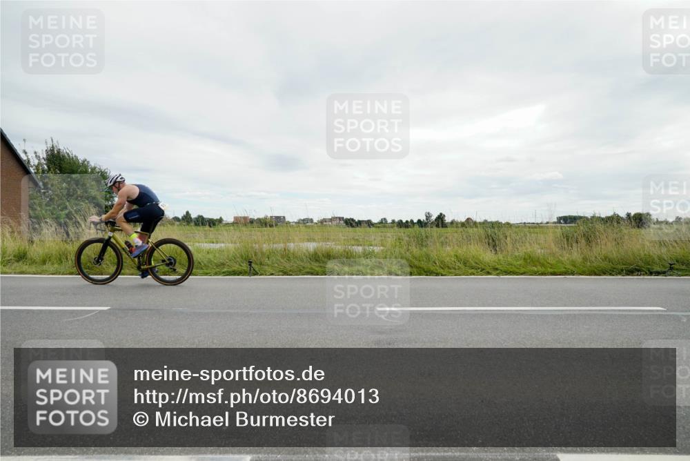 31.08.2025 - Elbe Triathlon Hamburg Michael Burmester http://msf.ph/oto/8694013 31.08.2025 14:17:49 Radfahren 155 meine-sportfotos.de