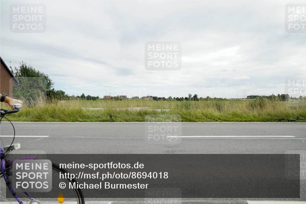 31.08.2025 - Elbe Triathlon Hamburg Michael Burmester http://msf.ph/oto/8694018 31.08.2025 14:18:10 Radfahren  meine-sportfotos.de