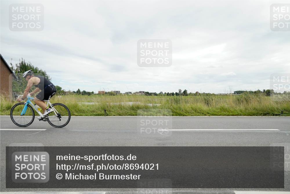 31.08.2025 - Elbe Triathlon Hamburg Michael Burmester http://msf.ph/oto/8694021 31.08.2025 14:18:21 Radfahren 124 meine-sportfotos.de