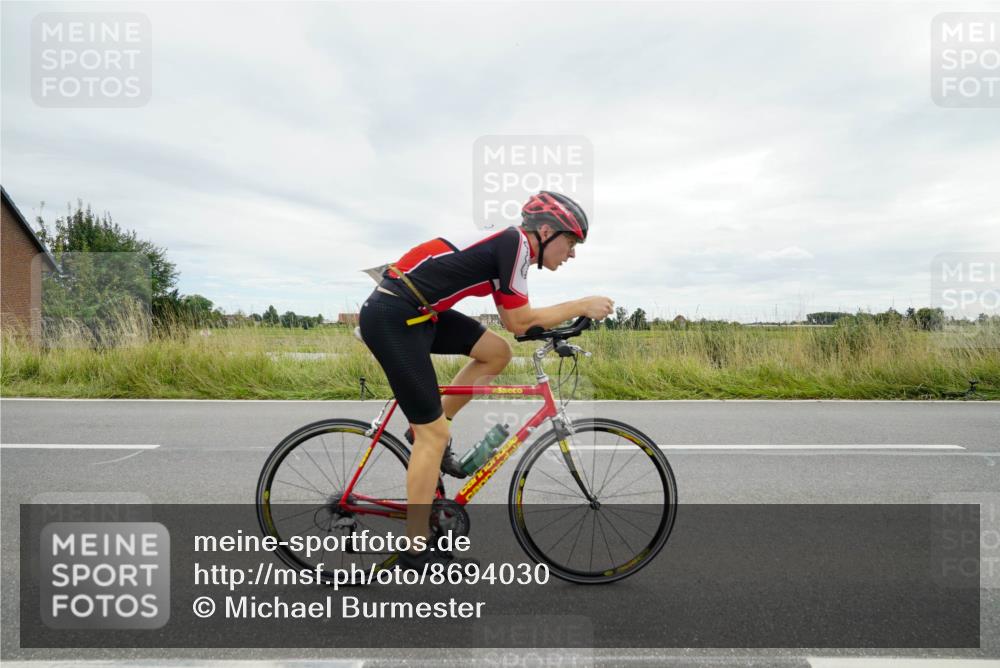 31.08.2025 - Elbe Triathlon Hamburg Michael Burmester http://msf.ph/oto/8694030 31.08.2025 14:18:49 Radfahren 162 meine-sportfotos.de