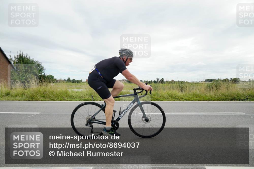 31.08.2025 - Elbe Triathlon Hamburg Michael Burmester http://msf.ph/oto/8694037 31.08.2025 14:19:11 Radfahren 134 meine-sportfotos.de