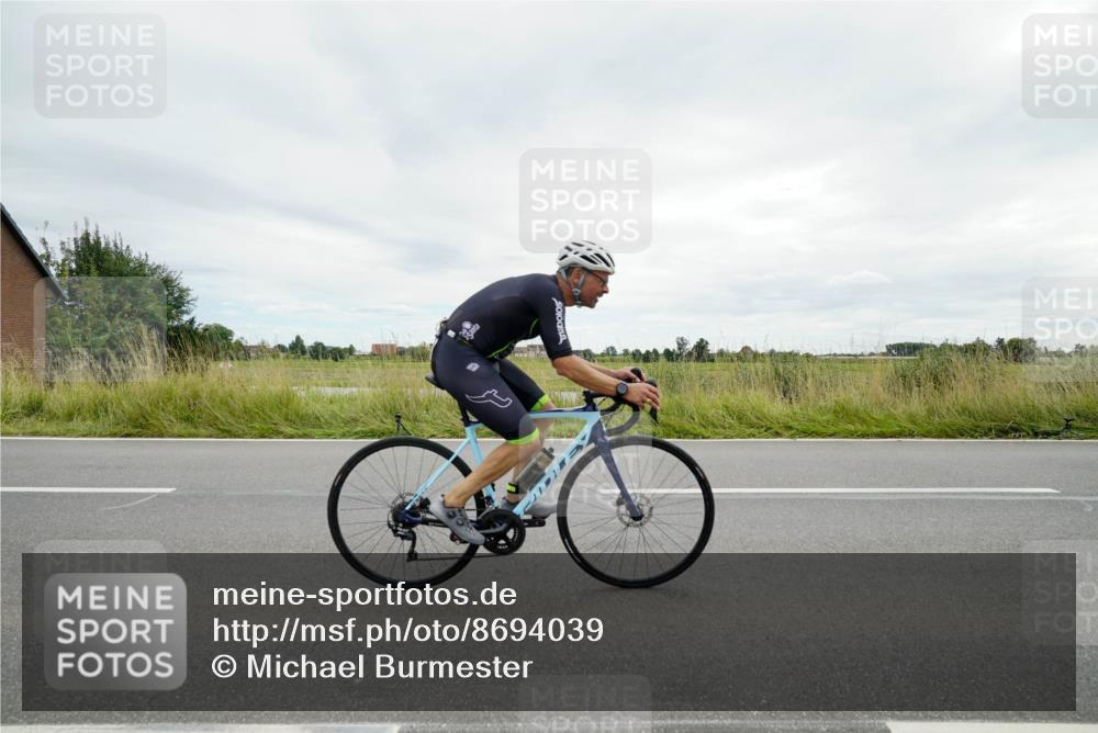 31.08.2025 - Elbe Triathlon Hamburg Michael Burmester http://msf.ph/oto/8694039 31.08.2025 14:19:18 Radfahren 151 meine-sportfotos.de