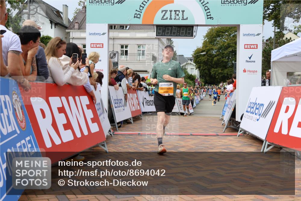 31.08.2025 - 21. Blankeneser Heldenlauf Strokosch-Dieckow http://msf.ph/oto/8694042 31.08.2025 12:35:57 Ziel 5480, 5488, 5211, 5514, 4173 meine-sportfotos.de