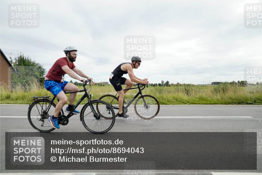 31.08.2025 - Elbe Triathlon Hamburg Michael Burmester http://msf.ph/oto/8694043 31.08.2025 14:19:27 Radfahren 126, 132, 142 meine-sportfotos.de