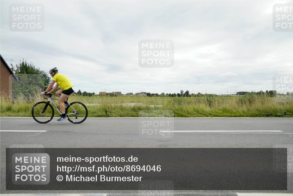 31.08.2025 - Elbe Triathlon Hamburg Michael Burmester http://msf.ph/oto/8694046 31.08.2025 14:19:32 Radfahren 123, 127, 142 meine-sportfotos.de