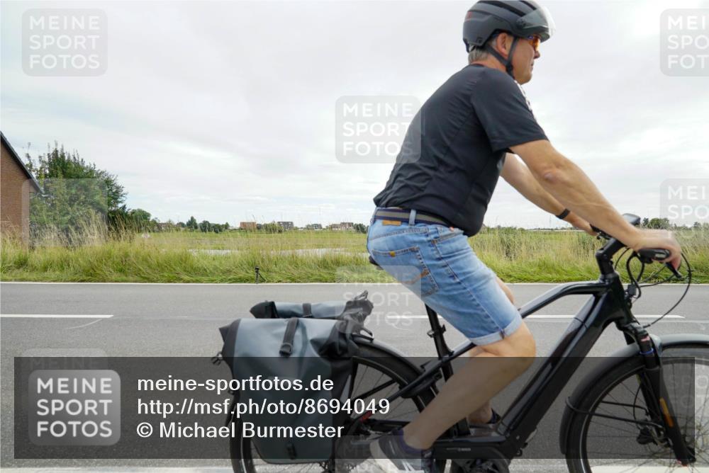 31.08.2025 - Elbe Triathlon Hamburg Michael Burmester http://msf.ph/oto/8694049 31.08.2025 14:19:33 Radfahren 123, 127, 142 meine-sportfotos.de
