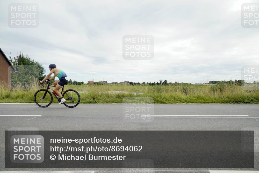 31.08.2025 - Elbe Triathlon Hamburg Michael Burmester http://msf.ph/oto/8694062 31.08.2025 14:19:55 Radfahren 158, 164 meine-sportfotos.de
