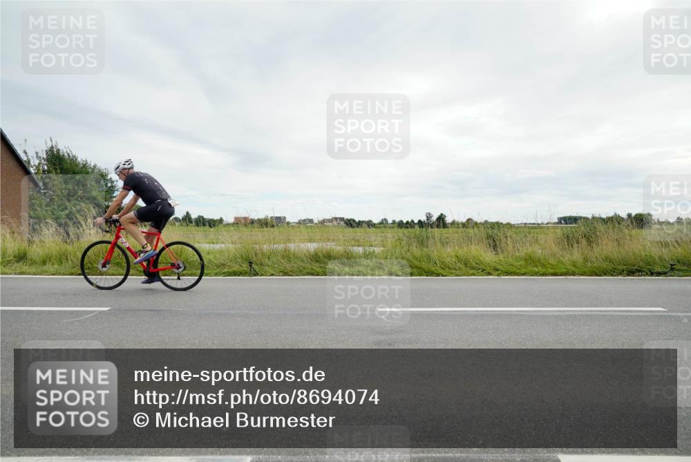 31.08.2025 - Elbe Triathlon Hamburg Michael Burmester http://msf.ph/oto/8694074 31.08.2025 14:21:11 Radfahren 161 meine-sportfotos.de